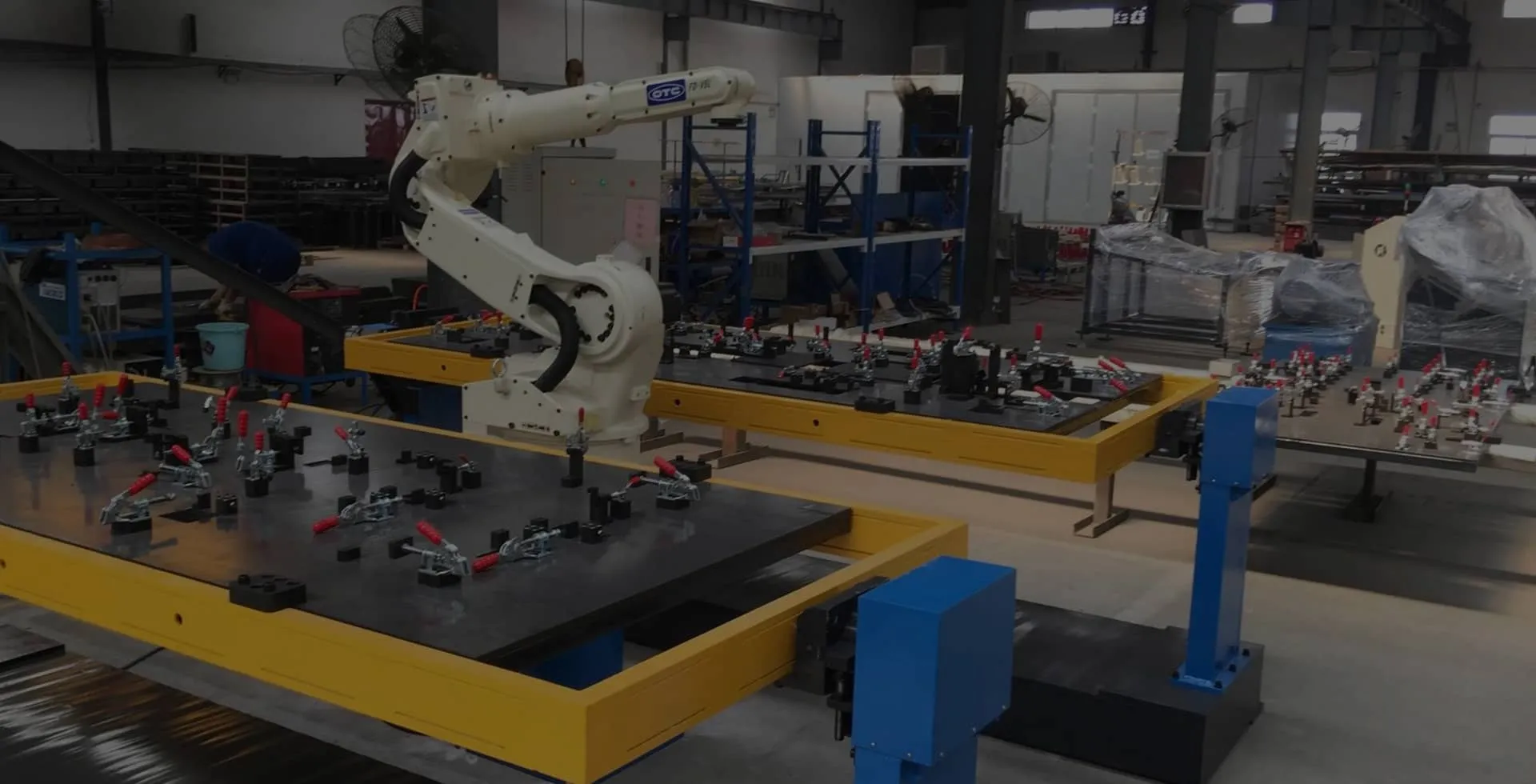 Robotic welding system for metal furniture frame manufacturing